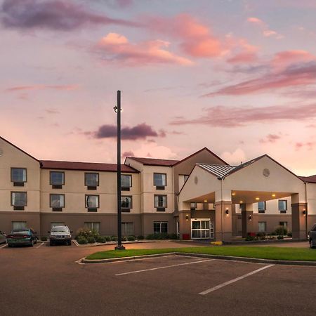 Red Roof Inn & Suites Vicksburg Exterior foto