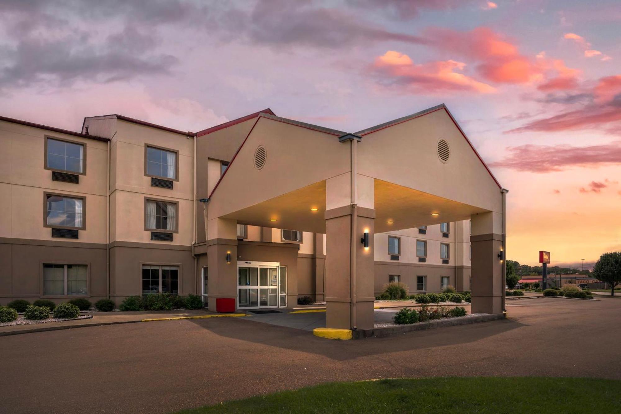 Red Roof Inn & Suites Vicksburg Exterior foto
